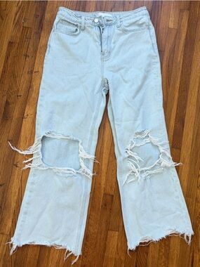 Vervet Light Wash Distressed Jeans